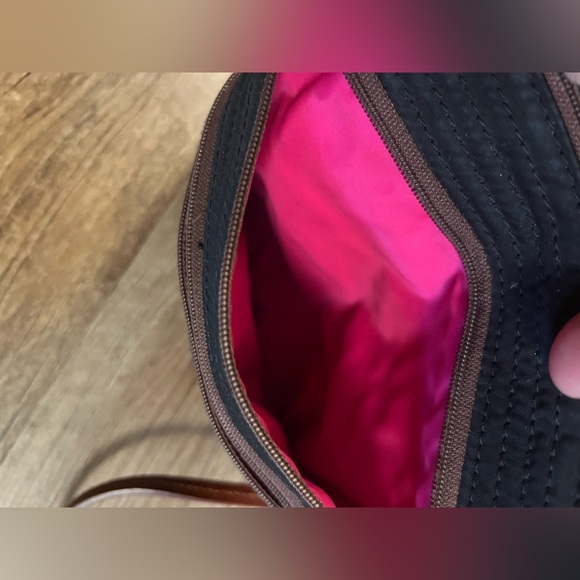 Dooney & Bourke Black Nylon North South Triple Zip Crossbody Bag‎ Leather Strap - Picture 6 of 10